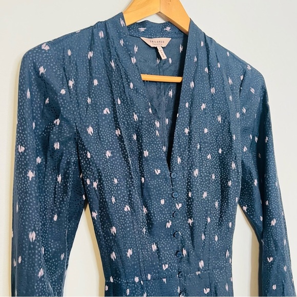 Tailored Rebecca Taylor Navy Blue Silk-Blend Tie-Waist Jumpsuit. Size 2. - Picture 5 of 16